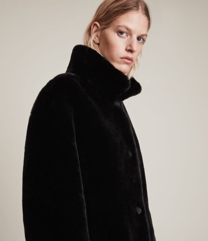 Serra shearling black coat for women - Image 5